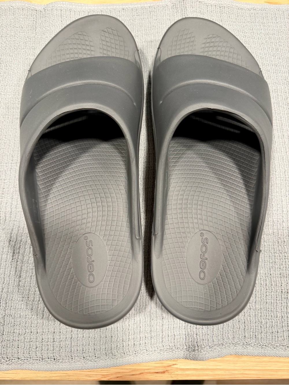 OOFOS Men's Recovery Slide - Charcoal Gray